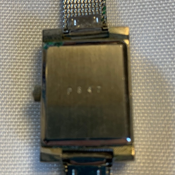 Working Vintage Shannons Silver Tone Mesh Band Watch with Brand New Battery! - Picture 6 of 8